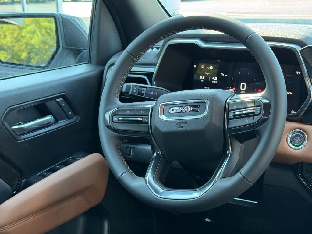 New 2026 GMC Canyon AT4 AWD/4WD image 11