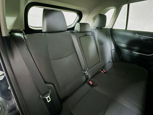 Used 2021 Toyota RAV4 LE image 24