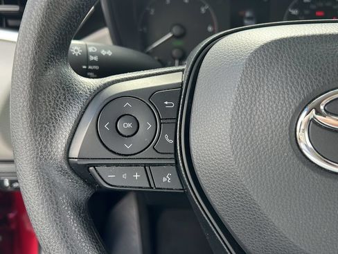 Certified 2025 Toyota Corolla LE FWD image 20