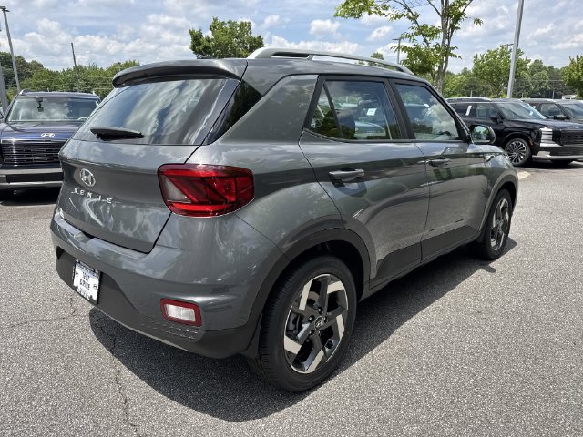 New 2026 Hyundai Venue SEL FWD image 8