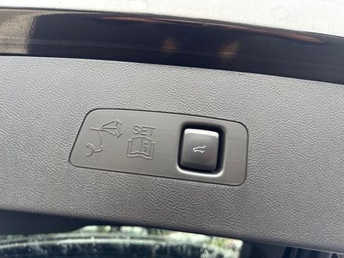 Used 2023 Lincoln Corsair AWD w/ Equipment Group 101A image 6
