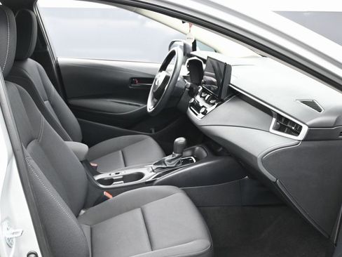 Used 2024 Toyota Corolla LE w/ LE Convenience Package image 32