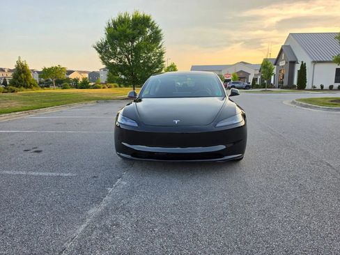 Used 2025 Tesla Model 3 RWD image 3