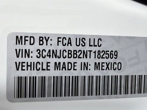 Used 2022 Jeep Compass Latitude image 31
