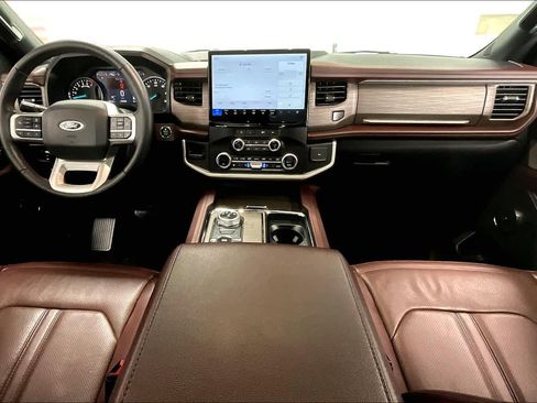 Used 2024 Ford Expedition Limited AWD/4WD image 8