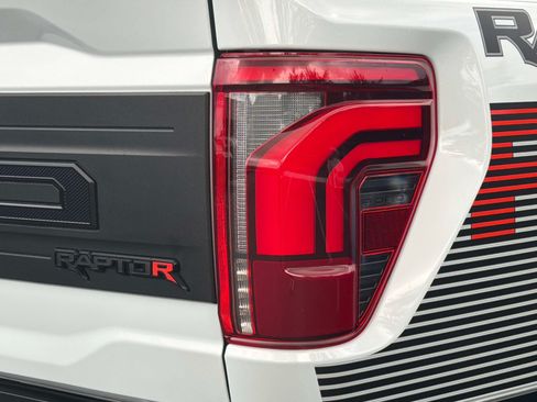 Used 2025 Ford F150 Raptor w/ Equipment Group 803A Raptor R AWD/4WD image 17