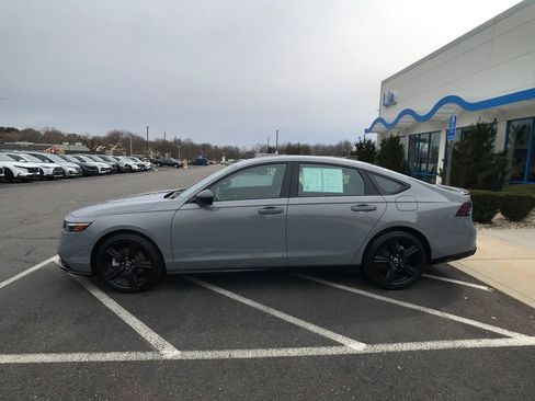 Used 2025 Honda Accord Sport image 8