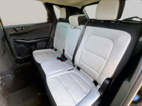 Used 2025 Ford Escape Active AWD/4WD image 37
