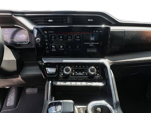 Used 2024 GMC Sierra 1500 Denali AWD/4WD image 17