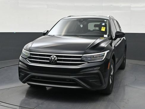Used 2023 Volkswagen Tiguan SE FWD image 8