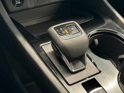 Used 2025 Nissan Rogue SV FWD image 24