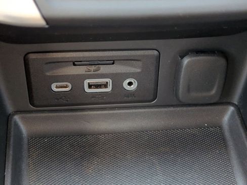 Used 2022 GMC Terrain SLT w/ Infotainment Package II image 32