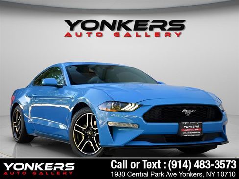 Used 2023 Ford Mustang Premium image 5