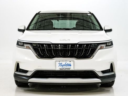 Certified 2024 Kia Carnival LX image 4