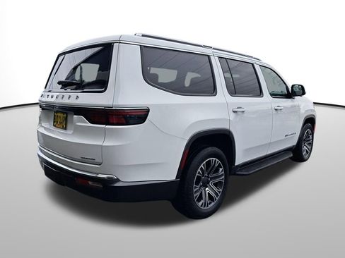 Used 2022 Jeep Wagoneer Series III image 6