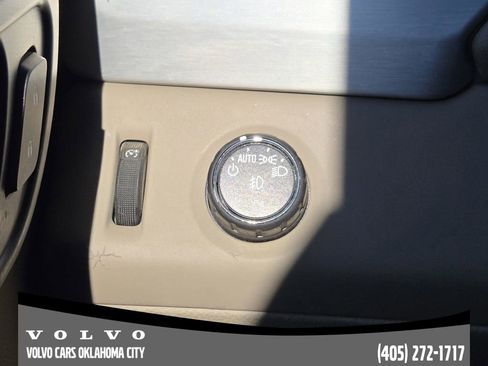 Used 2015 GMC Yukon XL SLT w/ Open Road Package image 19