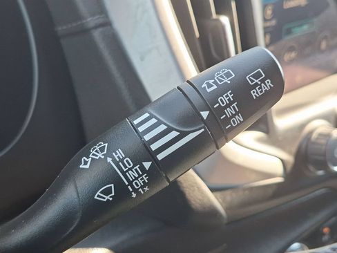 Used 2024 GMC Terrain SLT AWD/4WD image 21