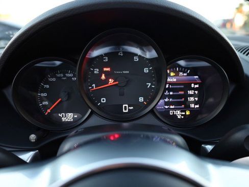 Used 2017 Porsche 718 Boxster image 29