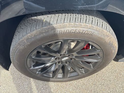 Used 2023 Cadillac Escalade ESV Sport w/ LPO, ONYX Package image 18