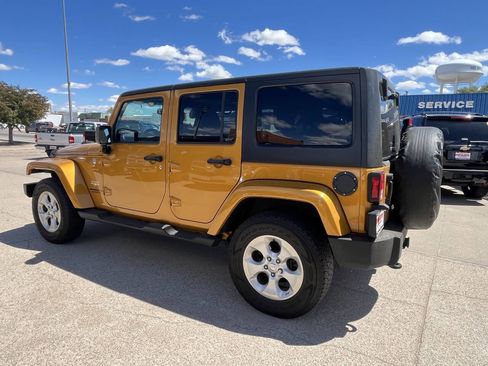 Used 2014 Jeep Wrangler Unlimited Sahara w/ Max Tow Package image 10