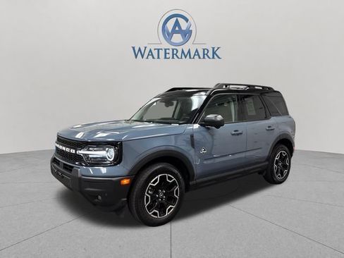 Used 2025 Ford Bronco Sport Outer Banks w/ Outer Banks Tech Package+ AWD/4WD image 1