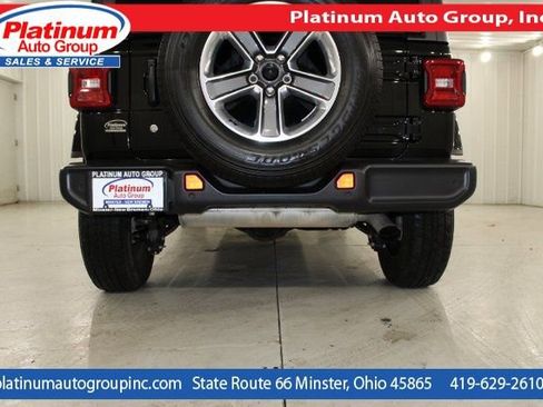 Used 2019 Jeep Wrangler Unlimited Sahara w/ Safety Group AWD/4WD image 55