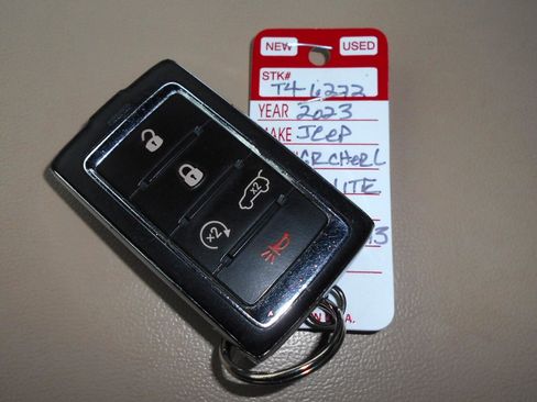 Certified 2023 Jeep Grand Cherokee L Limited w/ Trailer Tow Group (B) AWD/4WD image 7