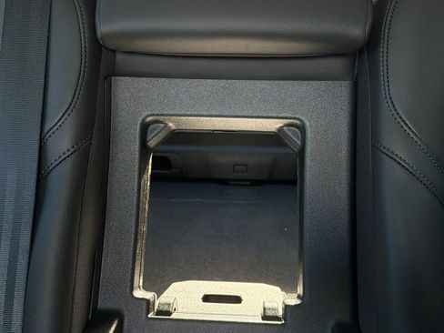 Used 2025 Volvo XC60 B5 Core image 50