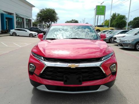 Used 2023 Chevrolet Blazer LT w/ LPO, Floor Liner Package FWD image 3