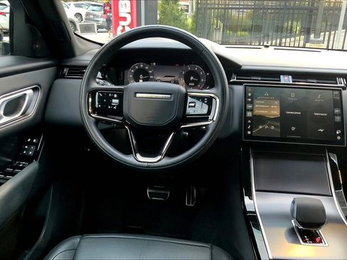Used 2026 Land Rover Range Rover Velar Dynamic SE image 5