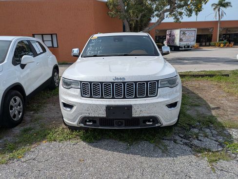 Used 2020 Jeep Grand Cherokee Overland AWD/4WD image 5