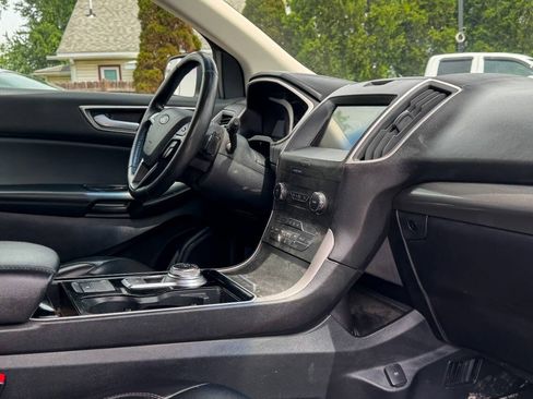 Used 2020 Ford Edge SEL w/ Cold Weather Package AWD/4WD image 11