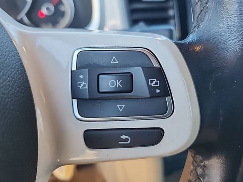 Used 2013 Volkswagen Beetle TDI image 11