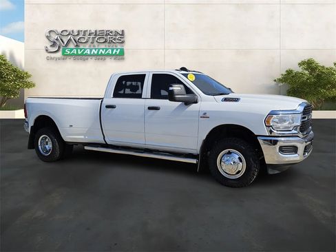 Used 2024 RAM 3500 Tradesman w/ Towing Technology Group AWD/4WD image 7