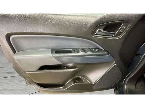 Used 2020 Chevrolet Colorado Z71 AWD/4WD image 10