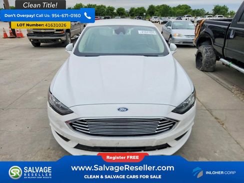 Used 2018 Ford Fusion SE FWD image 7