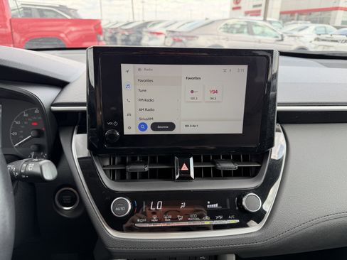 Used 2023 Toyota Corolla Cross LE w/ Moonroof Package image 18