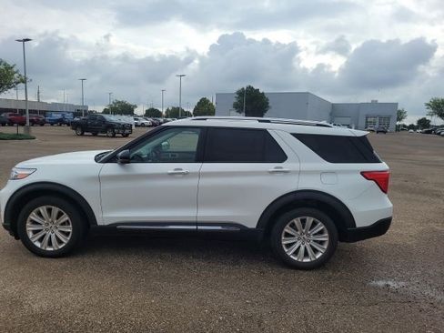 Used 2020 Ford Explorer Limited w/ Class III Trailer Tow Package AWD/4WD image 9