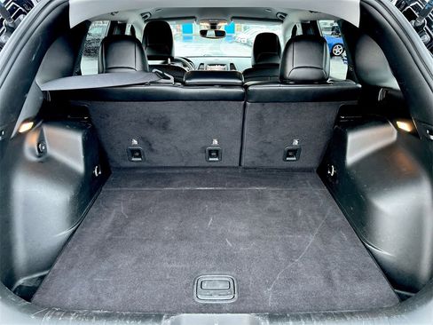 Used 2019 Jeep Cherokee Trailhawk w/ Cold Weather Group image 21