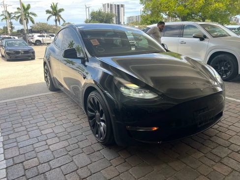 Used 2024 Tesla Model Y Performance AWD/4WD image 5