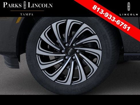 New 2026 Lincoln Navigator L Black Label AWD/4WD image 19
