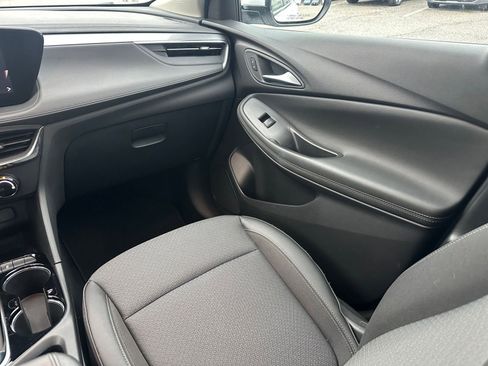 Used 2025 Buick Encore GX Preferred image 33