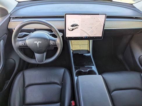 Used 2021 Tesla Model Y Long Range image 26