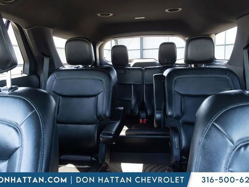 Used 2020 Ford Explorer XLT w/ Equipment Group 202A RWD image 15