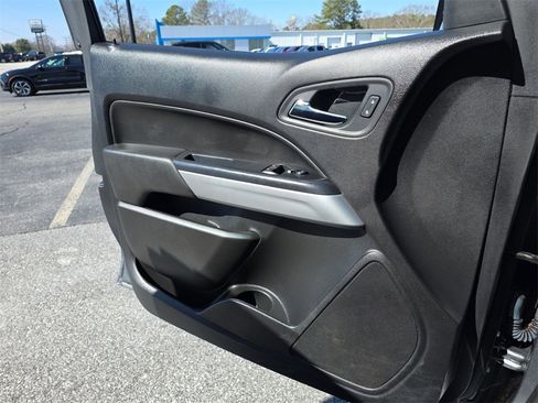 Used 2021 Chevrolet Colorado LT w/ LT Convenience Package image 20