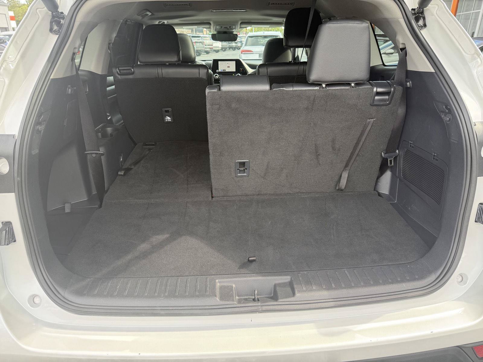 Used 2026 Toyota Highlander XLE AWD/4WD image 30