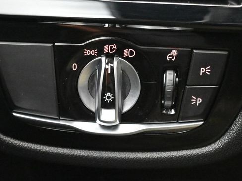 Used 2023 BMW 540i w/ Convenience Package RWD image 19