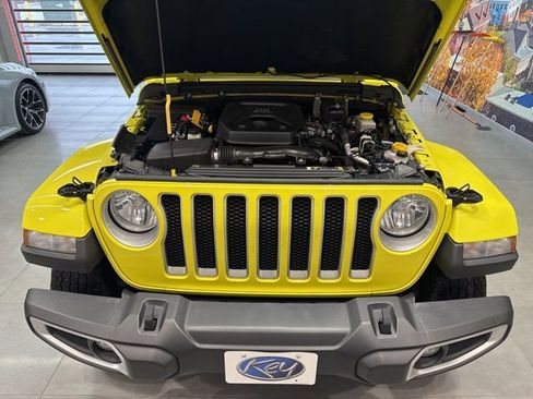 Used 2022 Jeep Wrangler Unlimited Sahara w/ Cold Weather Group AWD/4WD image 55