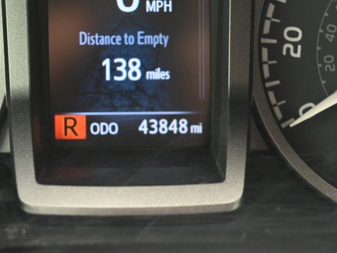 Used 2023 Toyota Tacoma TRD Off-Road w/ TRD Premium Off Road Package AWD/4WD image 21