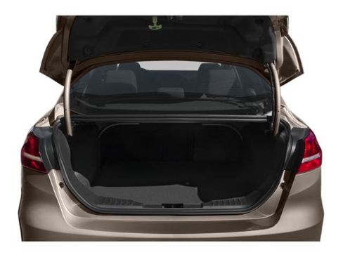 Used 2018 Ford Focus SE FWD image 16